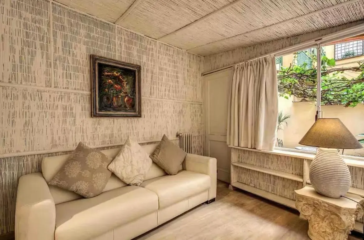 Casa Vacanze Crispi Little 2 Rome