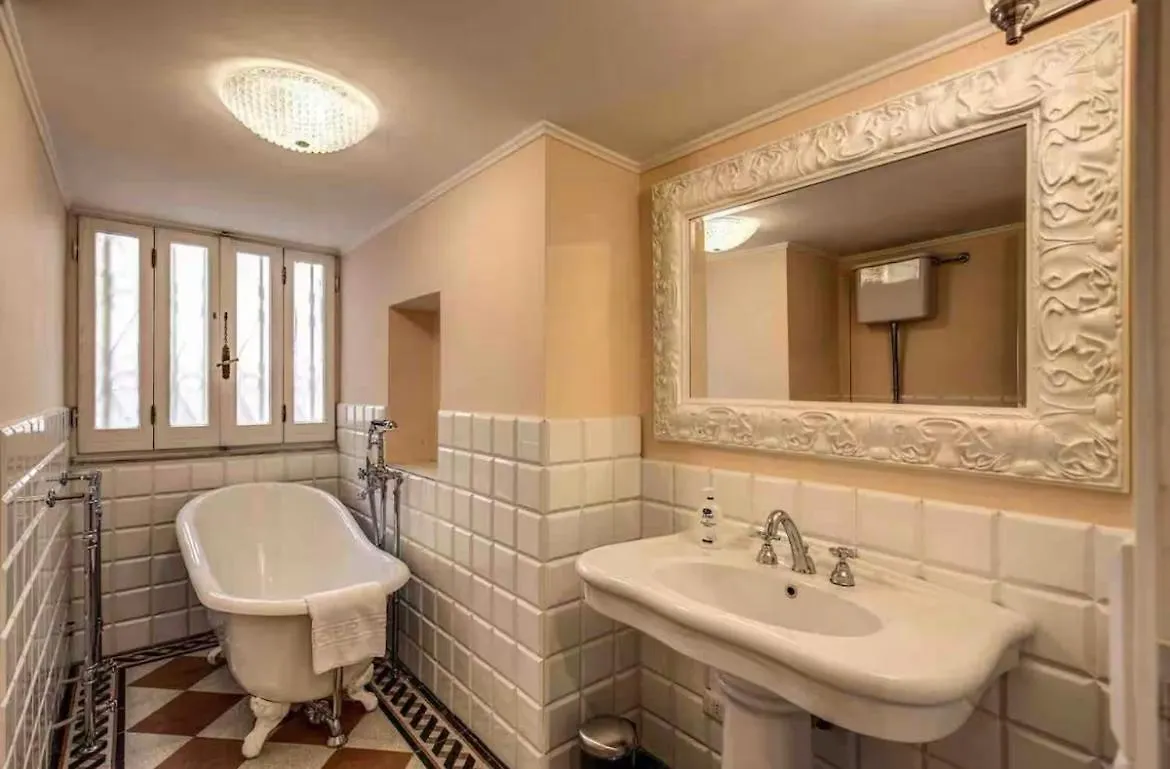Apartment Casa Vacanze Crispi Little 2 Rome